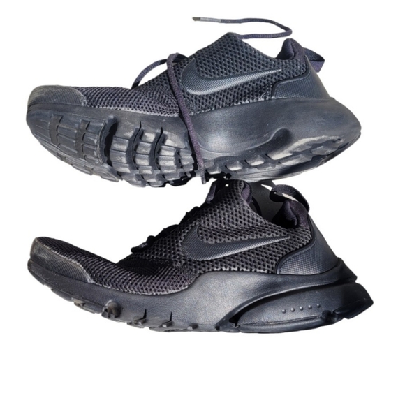 Youth Nike Presto Fly Sneakers (4y) - Picture 8 of 9